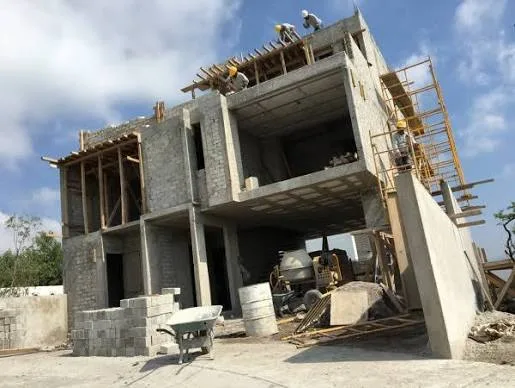 Vivienda de dos plantas en etapa de estructura — Gondean Construcciones